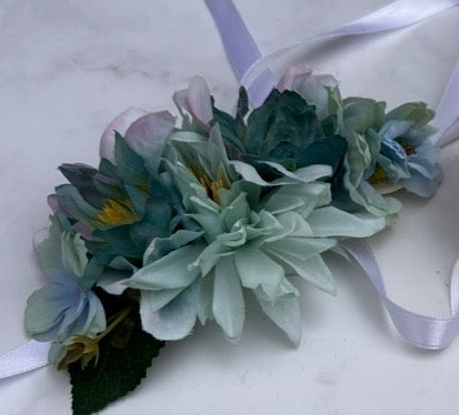 Floral collar-extra small